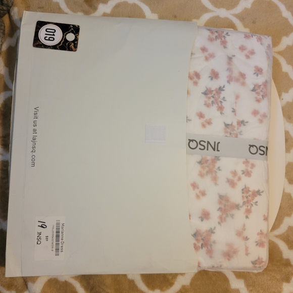 019 JNSQ Marianne Dress - Picture 5 of 15